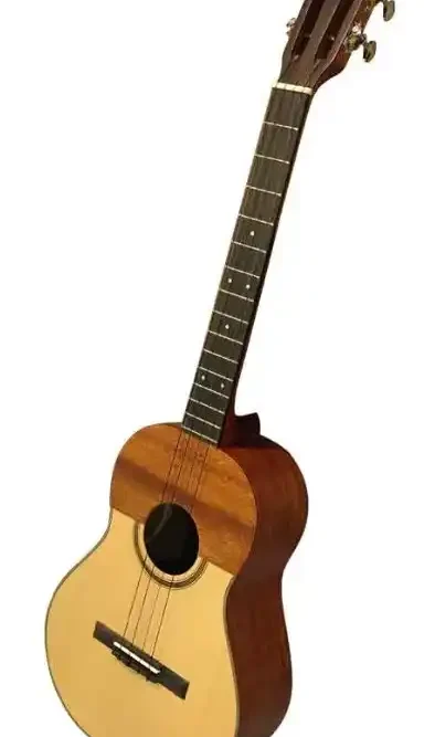 Cuatro llanero electroacústico con estuche