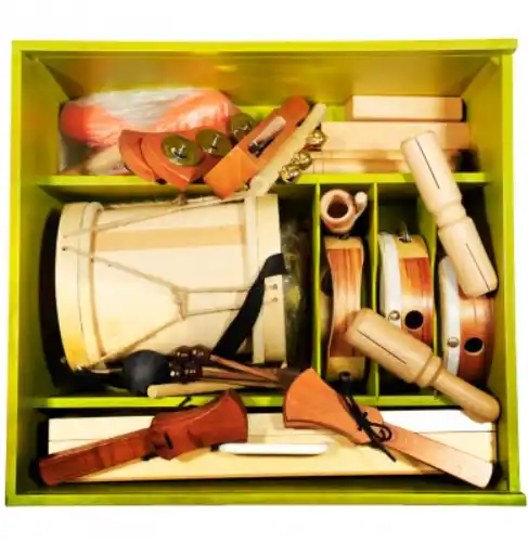 Set de instrumentos musicales para preescolar con cajón de transporte