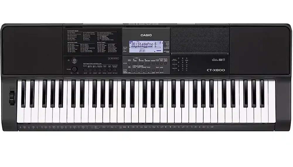 Teclado Casio CT-X800 con 61 teclas sensibles, 600 tonos y 195 ritmos integrados
