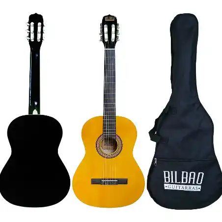 Guitarra Clásica Bilbao BIL-44-NT de 39 pulgadas con funda incluida, ideal para principiantes y avanzados, disponible en EntreMúsicos, Santiago.