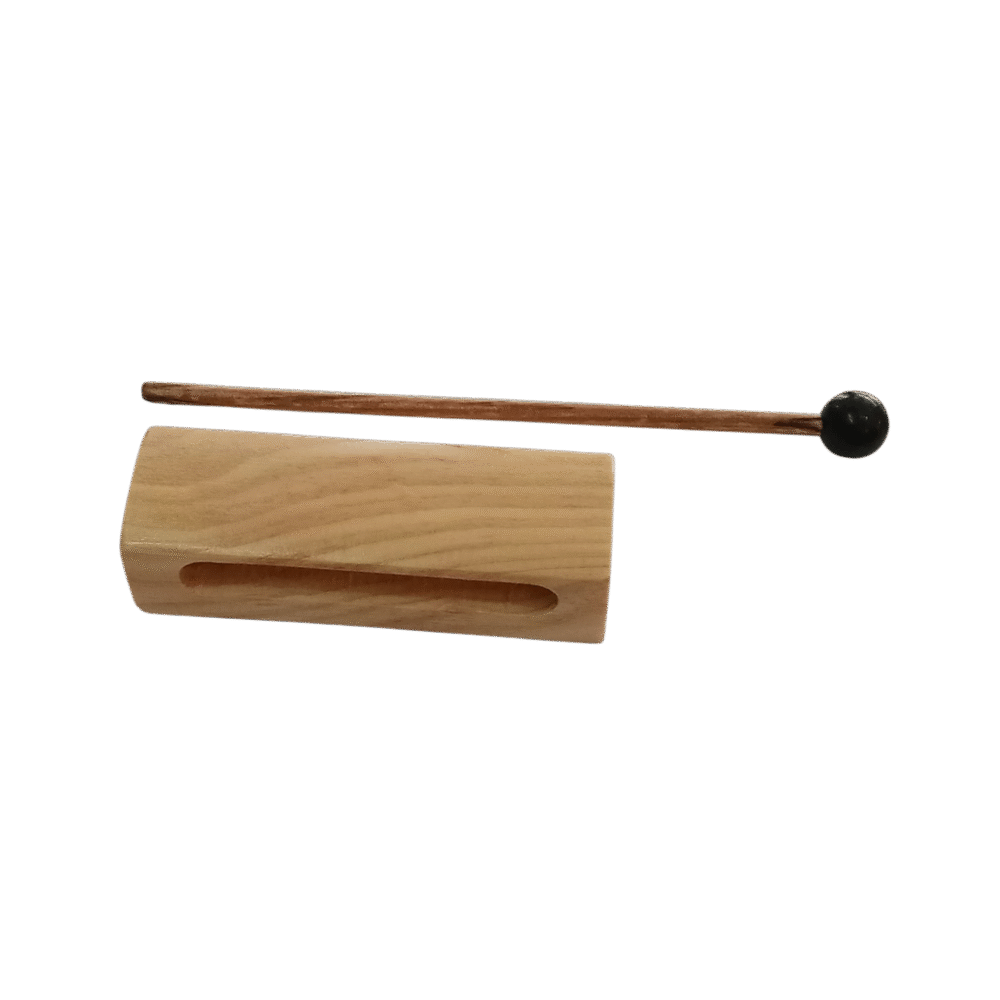 Caja china pequeña de madera de mañío con baqueta