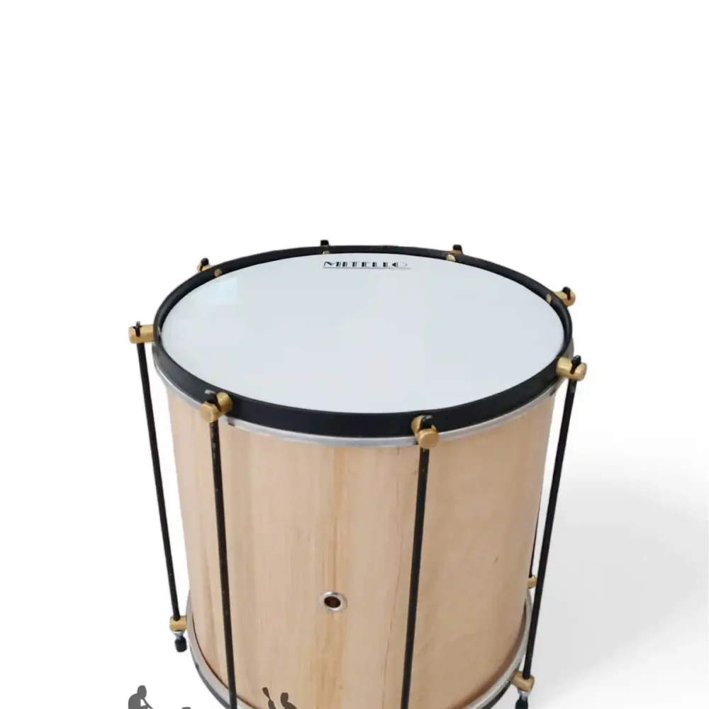 Repique de Madera 12'' con 8 afinadores, ideal para batucadas y carnavales en Chile. La marca de los parches puede variar según disponibilidad.