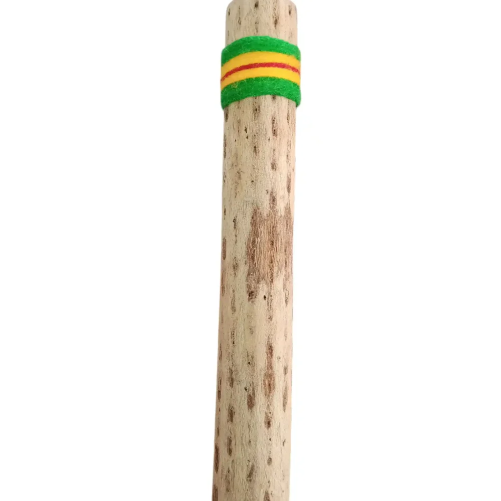 Palo de agua 35 cm en madera de cactus con cinta andina