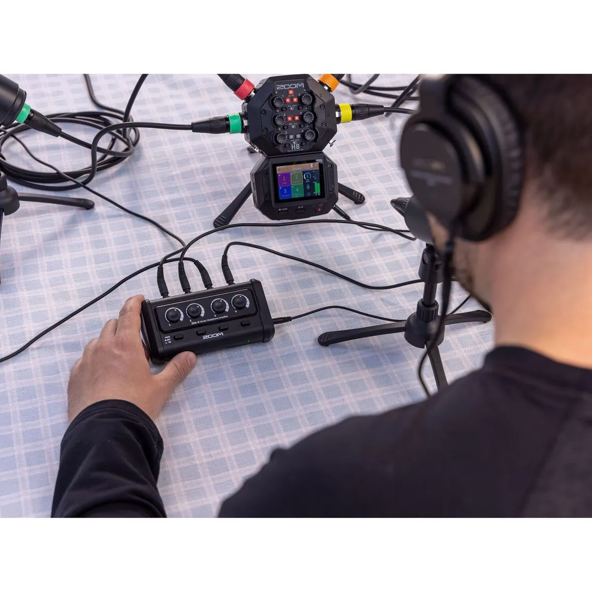 Amplificador Zoom ZHA-4 portátil con 4 salidas independientes y mute