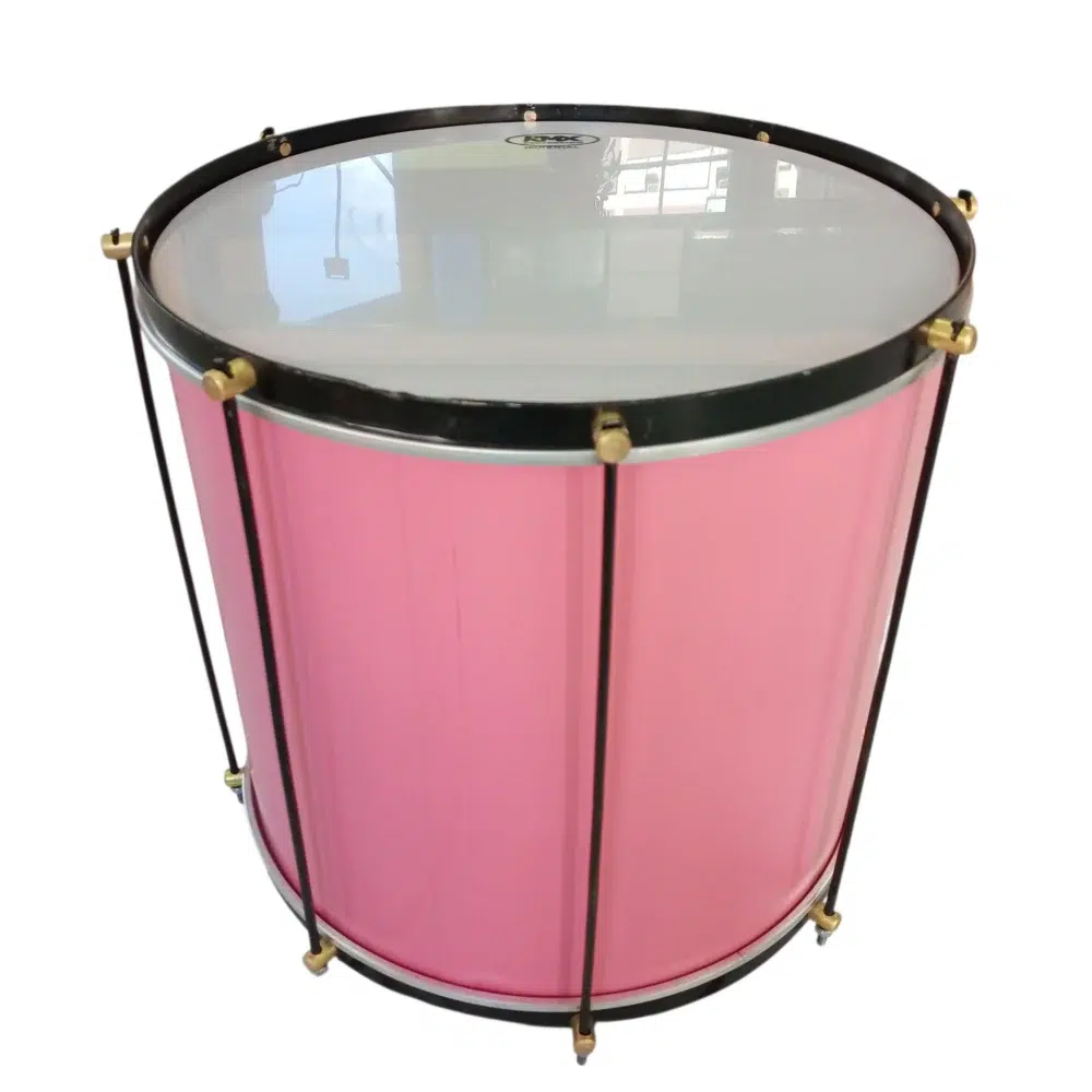 Surdo de madera 16 pulgadas color rosado con herrajes negros
